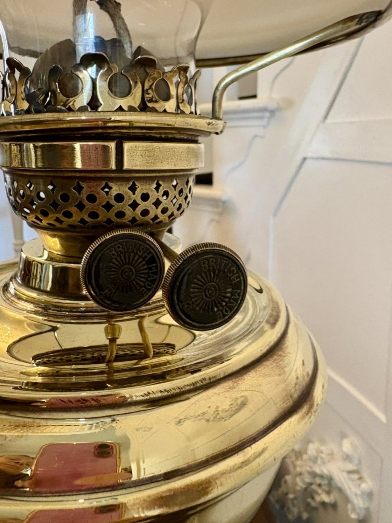 Antique Victorian Quality Brass Oil Lamp